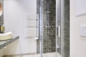 Departamento | Baño | Secadora de cabello, jabón, shampoo 