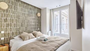 Apartment | Laptopgeeigneter Arbeitsplatz, Bügeleisen/Bügelbrett, Bettwäsche