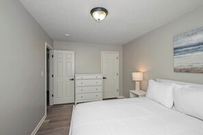 4 bedrooms, desk, iron/ironing board, travel crib