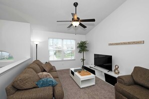 Televisión, oficina