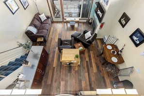TV, fireplace, offices