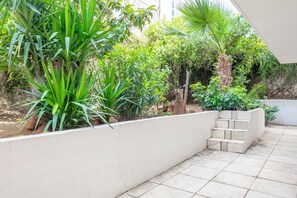 Property grounds - The Dousma Apartment in the heart of Glyfada (Glifada)