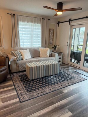 TV, fireplace - Ocean Front Complex, 2 Pools, Private Beach Access (St Augustine)