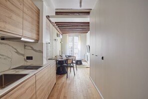 Apartment | Dining - New Apartment Center of Paris Place de la Bourse (Paris)