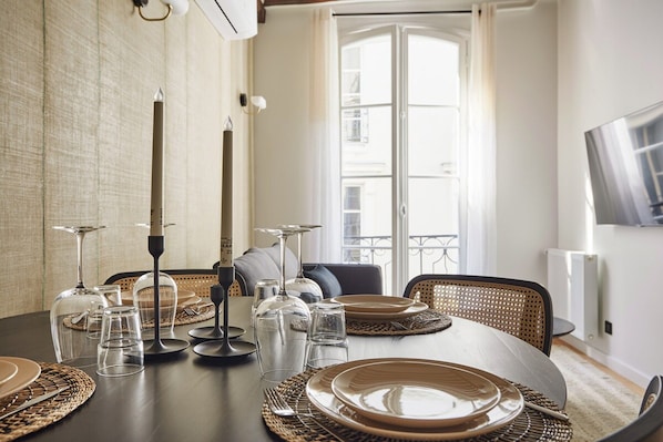 Apartment | Dining