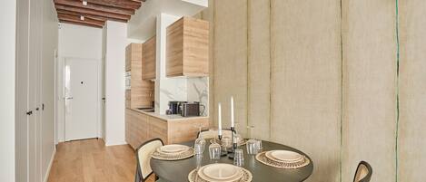 Apartment | Dining