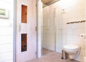 Bathroom - Exklusives Skandinavisches Ferienhaus (Mirow)