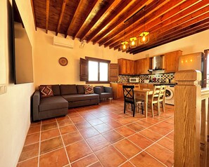 TV, mesa de pingue-pongue