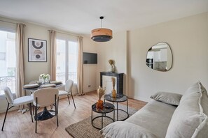 Huoneisto | Oleskelualue | Taulutelevisio