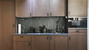 Appartement | Cuisine privée | Batterie de cuisine, vaisselle et ustensiles