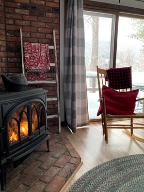 Interior - Spacious lake-side townhome near Sunapee near indoor pool, gym, x-country skiing (Grantham)