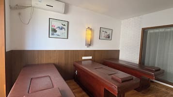 Body treatments, sports massages, reflexology, massages