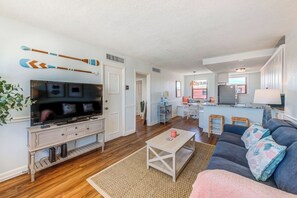 Unclassified image, 4 of 32, button