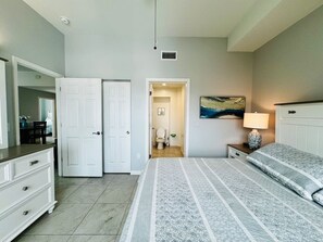 3 bedrooms, desk, iron/ironing board, travel cot