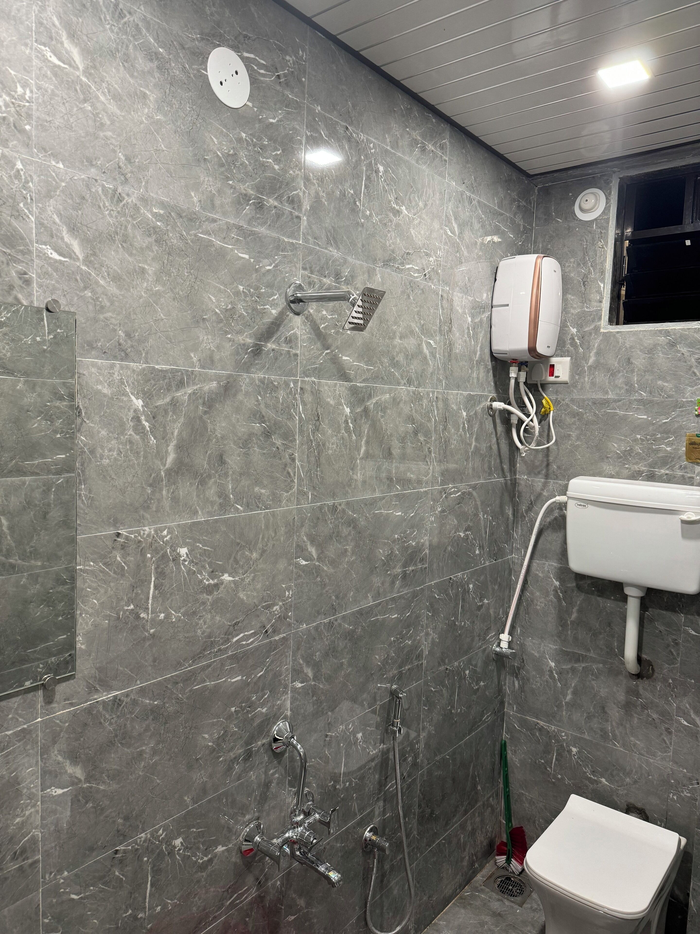 ห้องดีลักซ์ดับเบิล, วิวภูเขา | ห้องน้ำ | ฝักบัว, ผ้าเช็ดตัว, สบู่, ยาสระผม