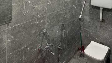 Deluxe Double Room, Mountain View | Bathroom | Shower, towels, soap, shampoo