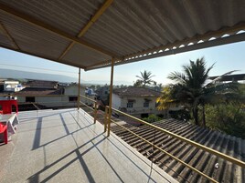 Deluxe Double Room, Mountain View | Desk, laptop workspace, soundproofing, free WiFi