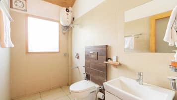 Comfort Cottage, Balcony, Valley View | Bathroom