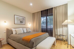 1 bedroom, iron/ironing board, travel crib, WiFi - New apartment in central Rome, close to subway, full equiped, king bed, Wifi. (Roma)