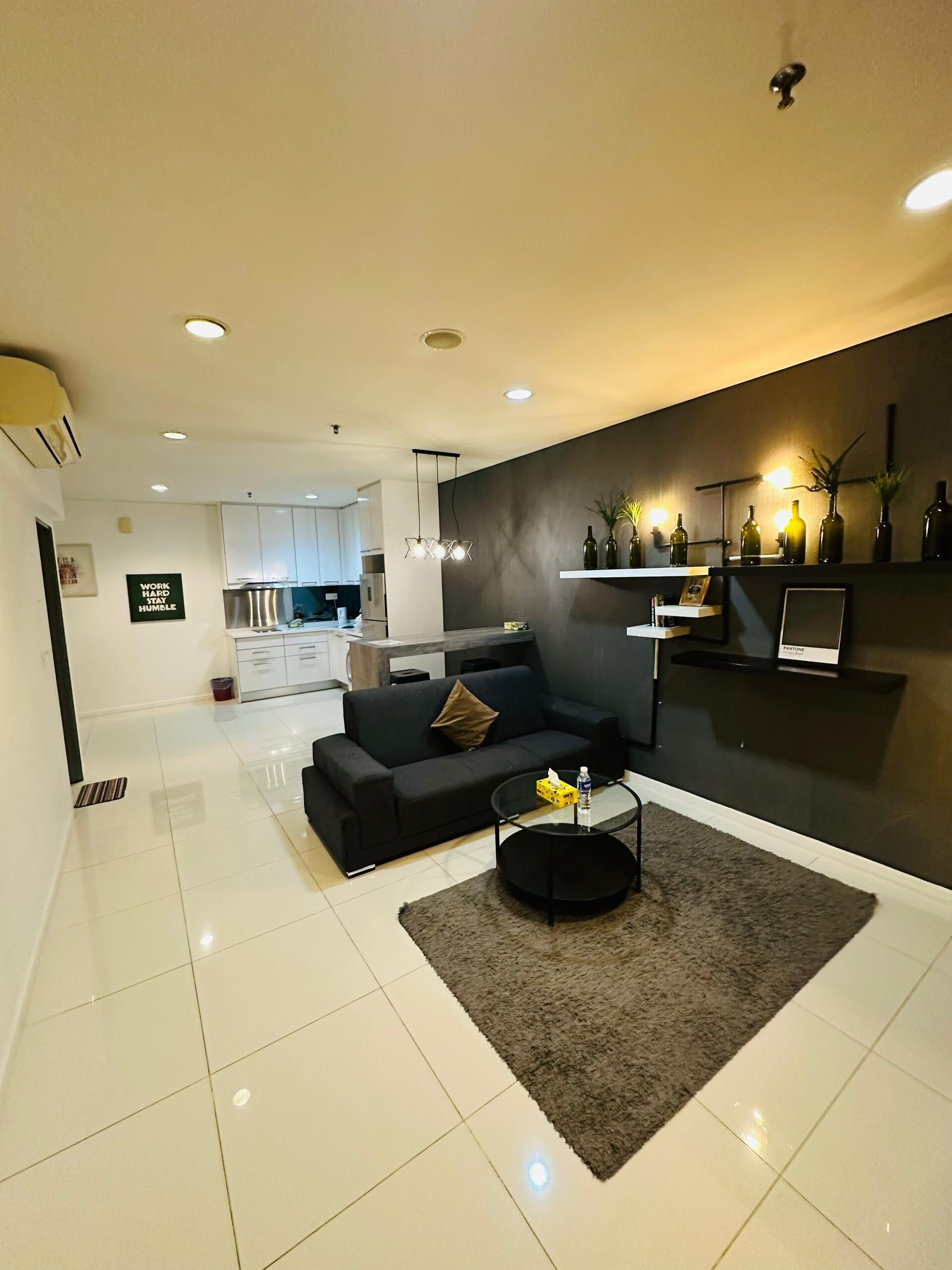 Superior Double Room, Balcony, City View | Living area | 42-inch TV with cable channels