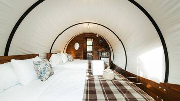 1 多间卧室、床单