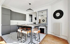 Apartment | Dining