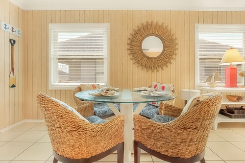 Guest Cottage 77-G: 2  BR, 2  BA Cottage in Myrtle Beach, Sleeps 7