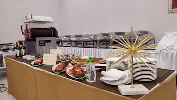 Café da manhã continental grátis todos os dias