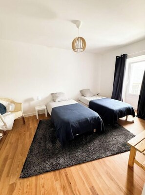 4 Schlafzimmer, Bügeleisen/Bügelbrett, kostenloses WLAN, Bettwäsche