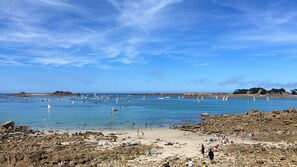 Beach - Rent house Port & Sea View in Port-Blanc, Côtes d'Armor - 5 bedrooms, sleeps 8 (Penvénan)