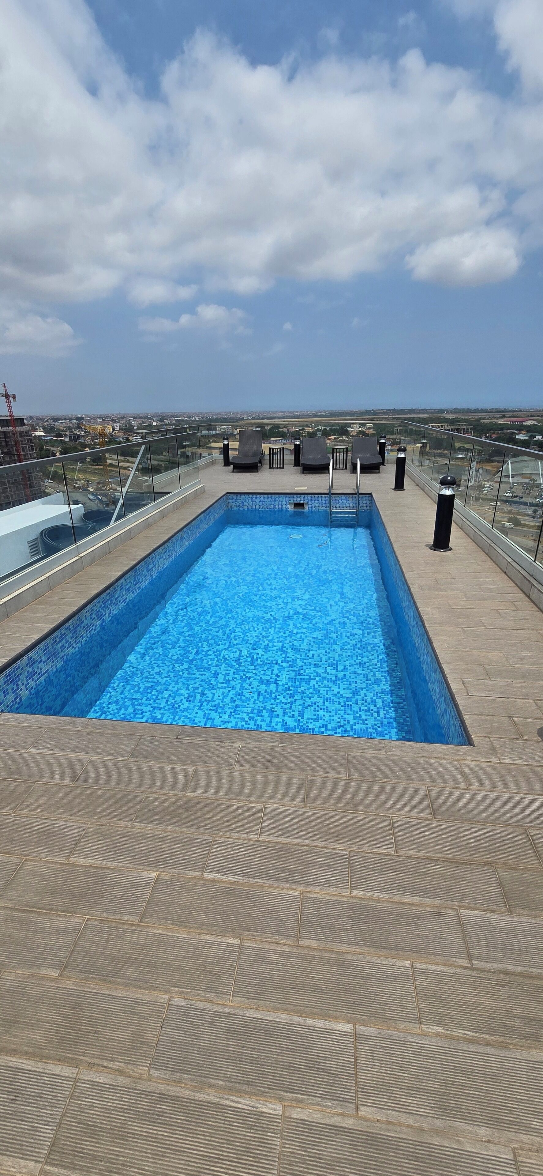 2 outdoor pools