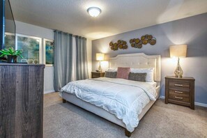 5 habitaciones, tabla de planchar con plancha, wifi y ropa de cama