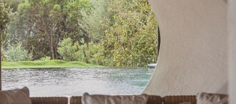 Villa d'exception avec plage privée et vue mer à 180°,5 minutes de Porto-vecchio