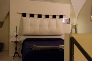 2 bedrooms, desk, iron/ironing board, travel cot - Bargello121 (Firenze)