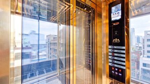 Lift - Le Majestic Business Class Hotel (Puducherry)