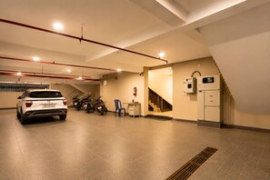 Parking - Le Majestic Business Class Hotel (Puducherry)