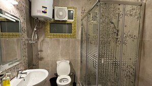 Apartment, 3 Bedrooms, Accessible, Smoking | Bathroom - Jre-eg Modern Aprt Sheikh Zayed (Sheikh Zayed City)