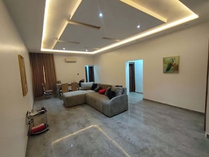 Living area - Trevean Apartment by Modernatta (Abuja)