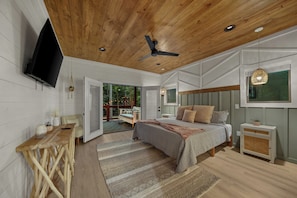 4 bedrooms, desk, iron/ironing board, free WiFi - Family FUN Paradise:Treehouse,Daybed,Arcade! (Broken Bow)