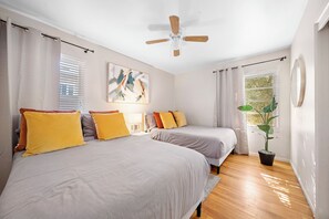 3 bedrooms, iron/ironing board, WiFi, bed sheets