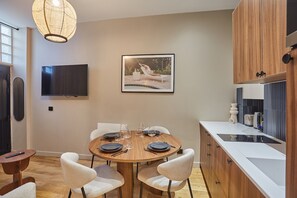 Apartment | Dining - Apartment Center of Paris (Paris)