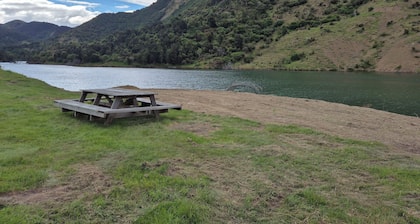 Cottage on Woodchester Station, family friendly.