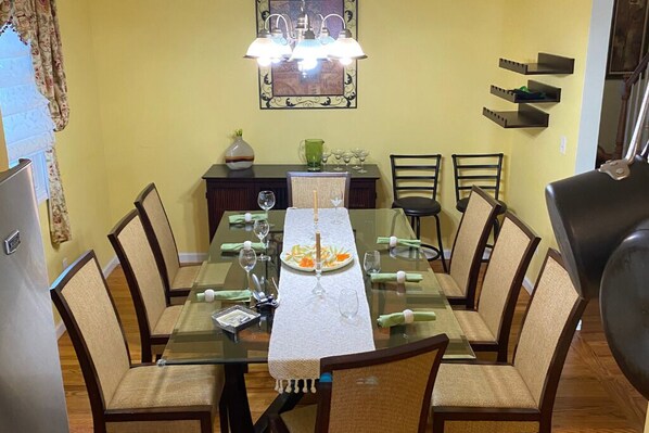 Dining - Early Check-In/ Late Check-Out AMAZING Beach house Belmar/Spring Lake (Lake Como)