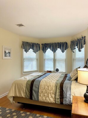 4 bedrooms, iron/ironing board, WiFi, bed sheets - Early Check-In/ Late Check-Out AMAZING Beach house Belmar/Spring Lake (Lake Como)