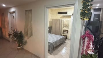 Doppia Classic | Una scrivania, postazione laptop, Wi-Fi gratuito