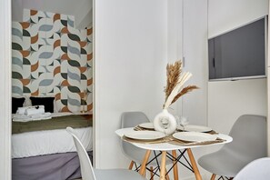 Appartamento | Postazione laptop, ferro/asse da stiro, lenzuola