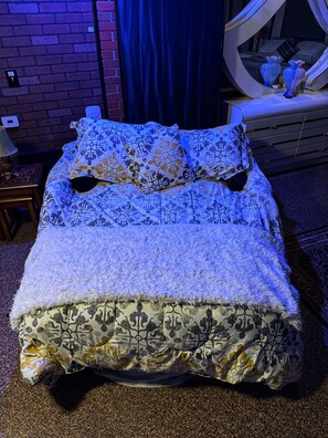 3 Schlafzimmer, Schreibtisch, Bügeleisen/Bügelbrett, WLAN
