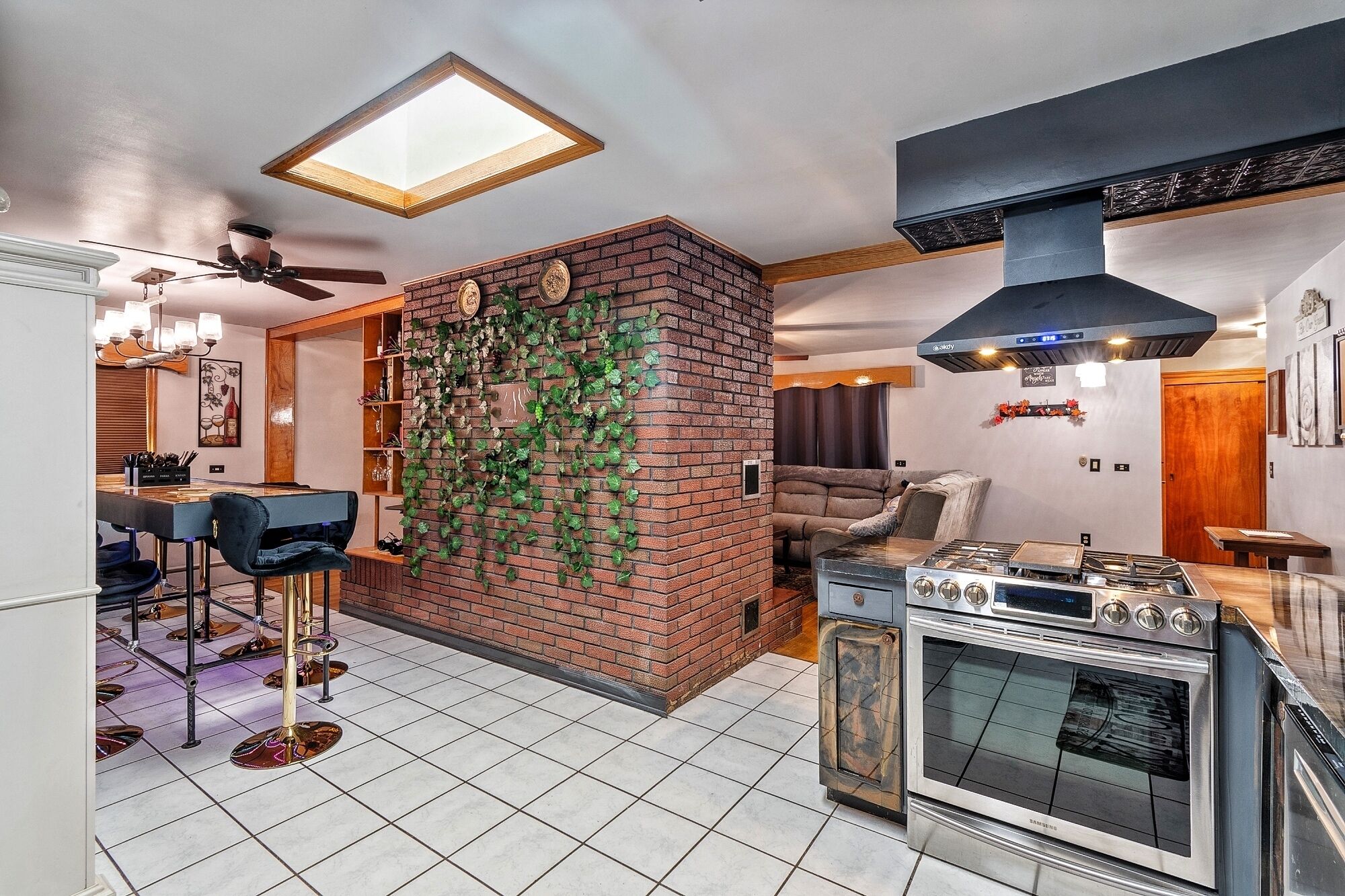 冰箱、微波炉、烤箱、炉灶