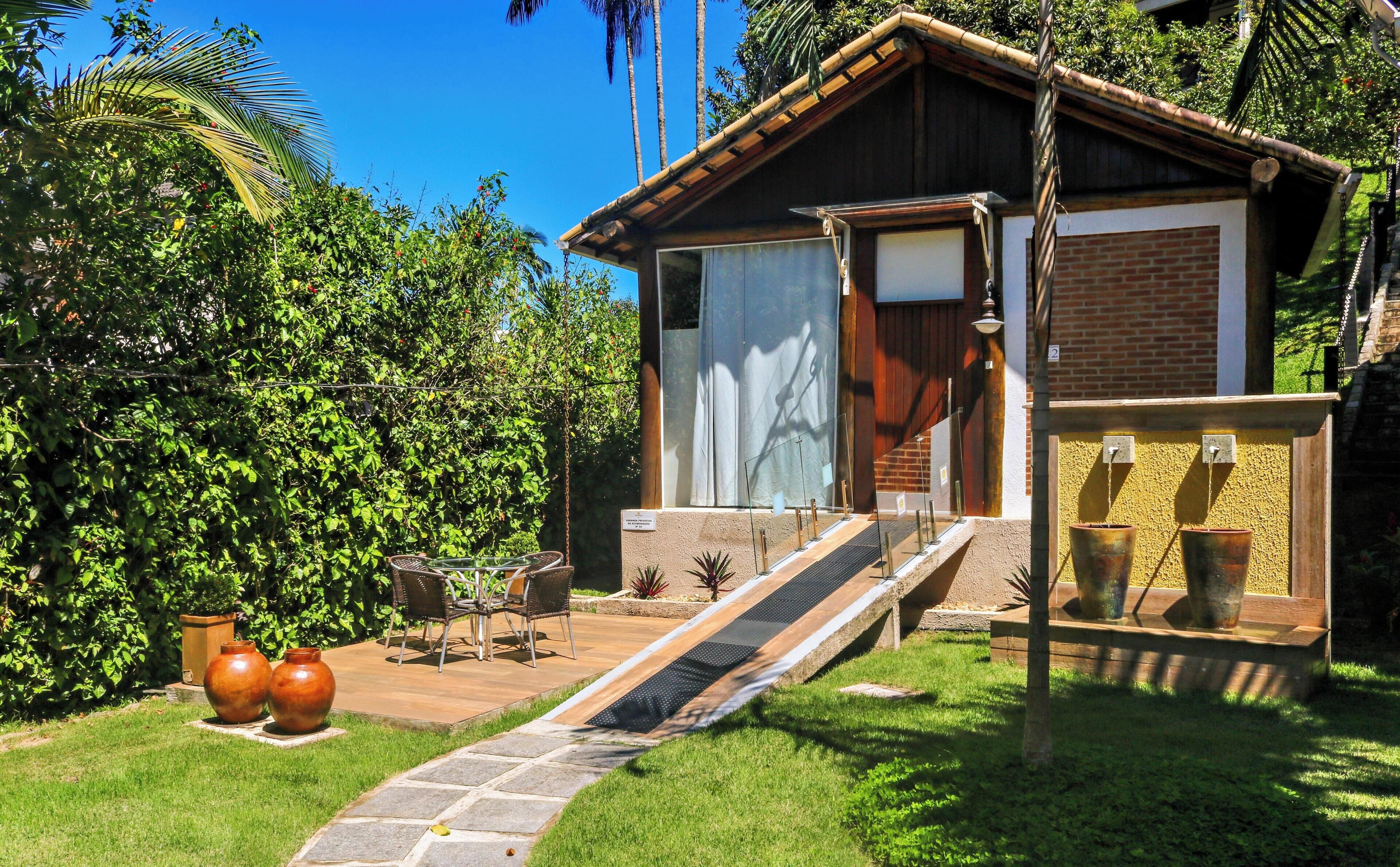 Superior szoba (1) | Prémium ágynemű, íróasztal és laptophoz jól használható munkafelület