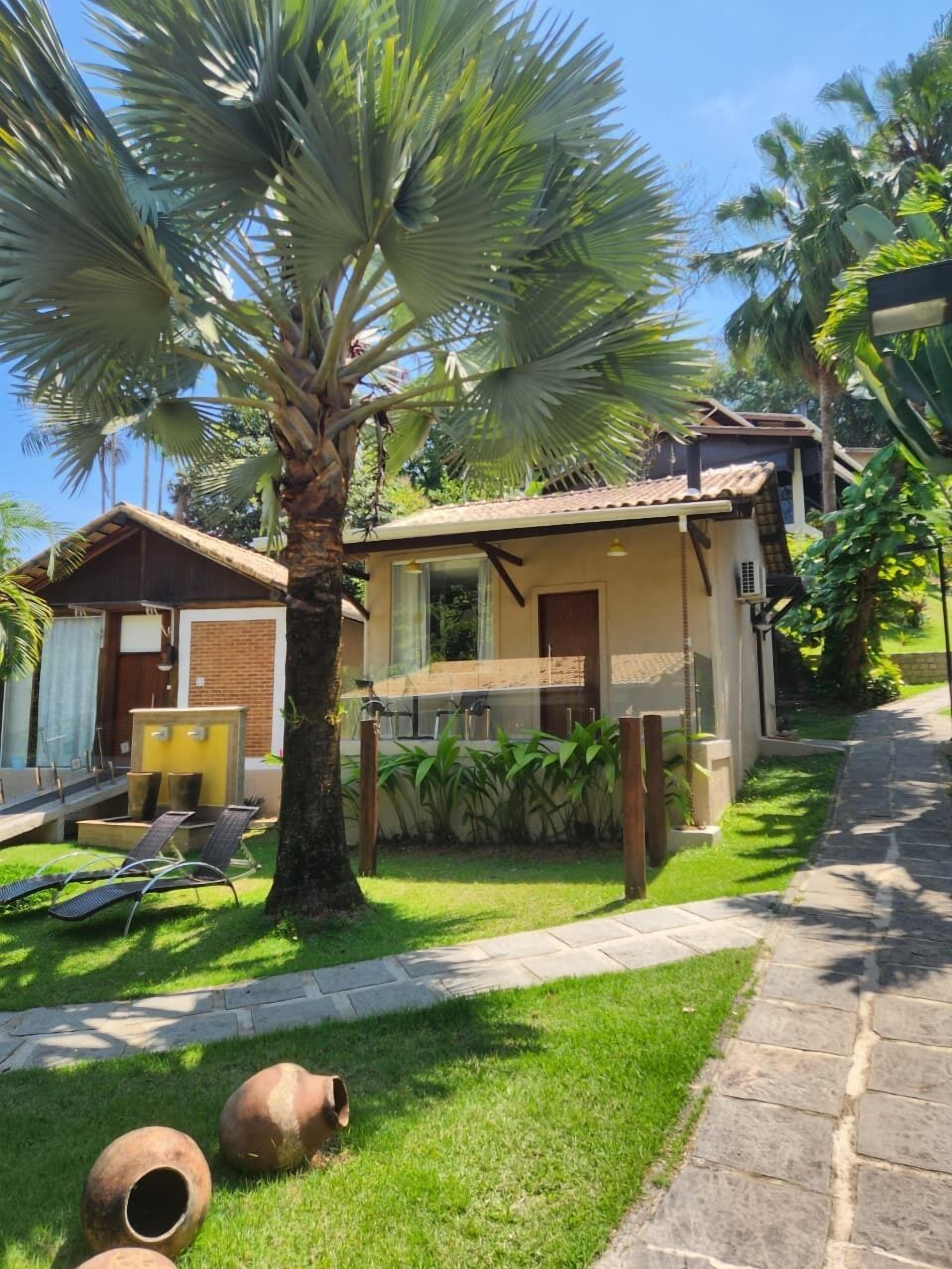 Habitación Deluxe | Ropa de cama de alta calidad, escritorio, wifi gratis y ropa de cama